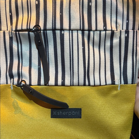 Sherpani Black and Yellow Striped Tote handbag crossbody new purse bag durable - Picture 9 of 10